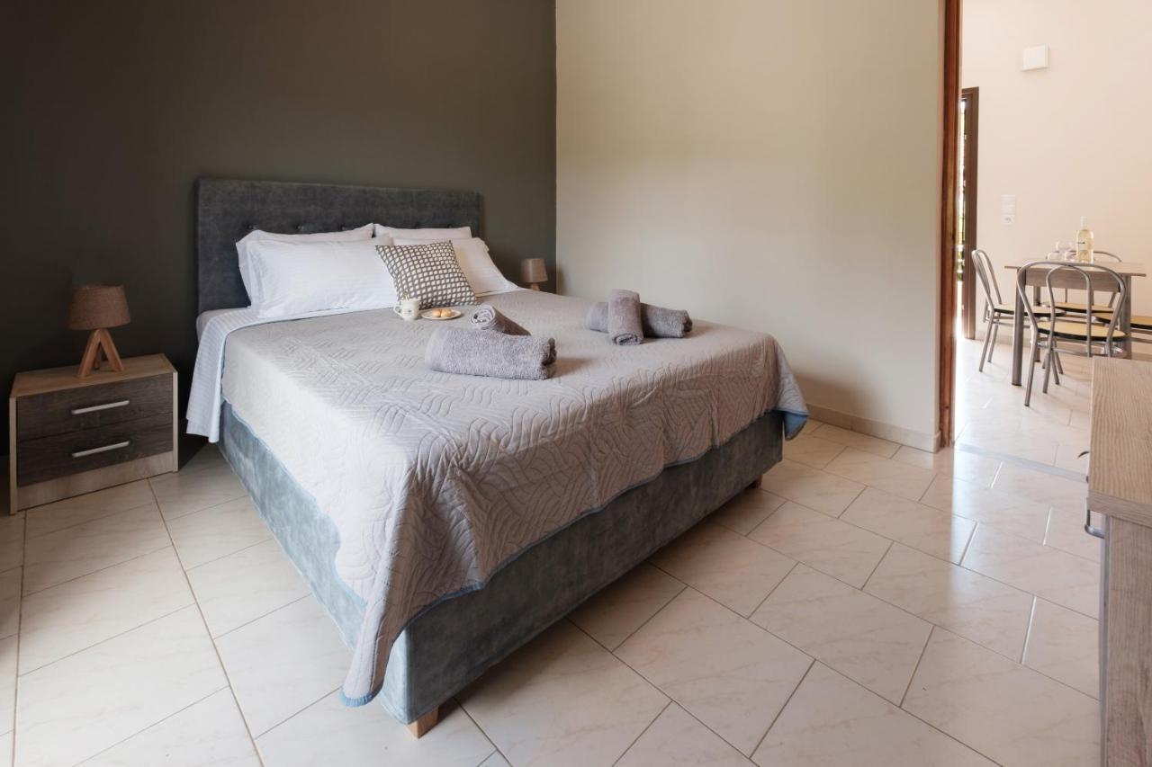 ארילס Mouzakitis Apartments 3 מראה חיצוני תמונה